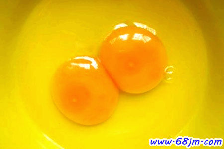 梦见双黄蛋、双黄鸡蛋是什么意思