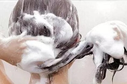 梦见洗头发没水是什么意思